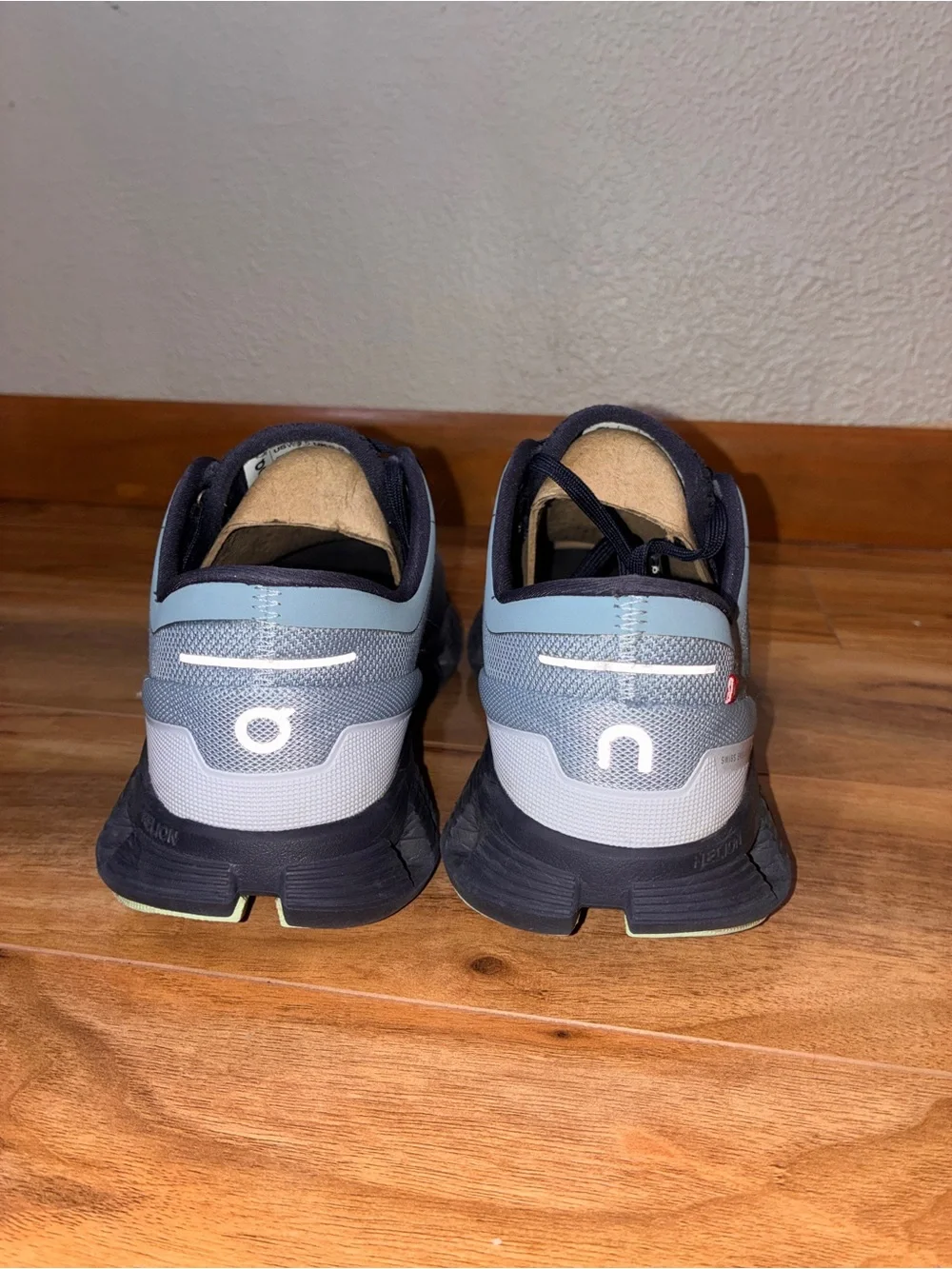 On Cloud X Women’s Athletic Running Sneaker Shoes, blue- size 8.5